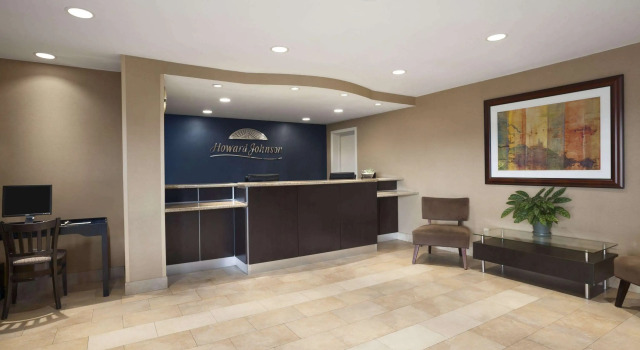 Howard Johnson by Wyndham San Diego Sea World, Забронировать Отель Midway-Pacific Highway Сан-Диего, рядом с Mason Street School