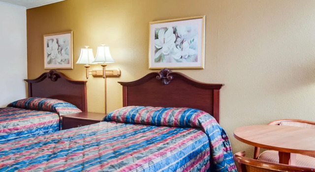 Rodeway Inn Civic Center, จอง โรงแรม Roanoke เวอร์จิเนีย