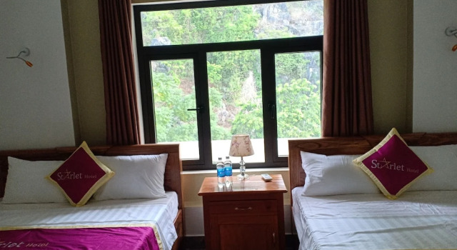 Четырёхместный номер Standard с балконом и с видом на горы Starlet Hotel Phong Nha