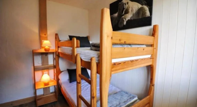 Appartement de 2 chambres a Champagny en Vanoise a 40 m des pistes avec jardin clos et wifi, Prenota Appartamento Hotel a Rodano-Alpi con parcheggio, Parcheggio