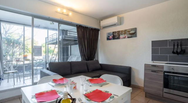Escale Port 19681, Book Hotel Hotels in Camargue with a Pool, Swimming Pool