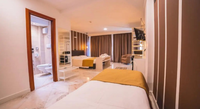 Полулюкс Hotel Continental