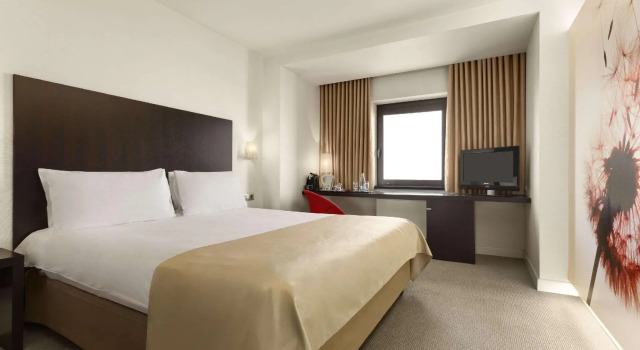 Двухместный номер Business Ramada Plaza by Wyndham Bucharest Convention Center