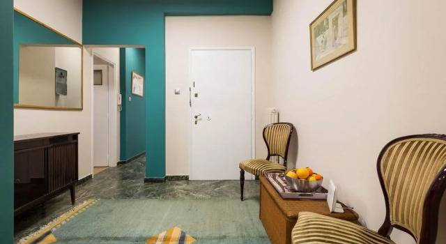 Three Bedrooms Apartment Under Acropolis, Забронировать Апартаменты/квартира Неос-Космос Афины, рядом с Холм Филопаппос