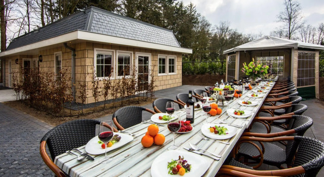 Designed home with bedstead, surrounded by forest, Réserver Hôtel Hôtels à Salland avec piscine, Piscine