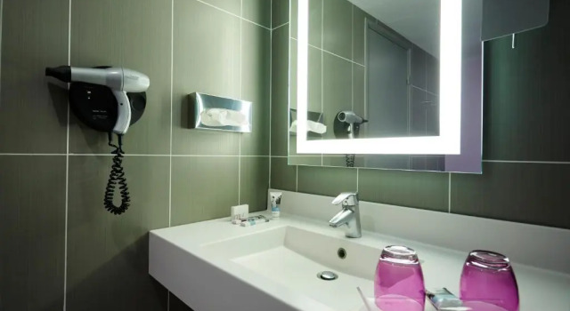 Трёхместный семейный номер Superior Mercure Arras Centre Gare