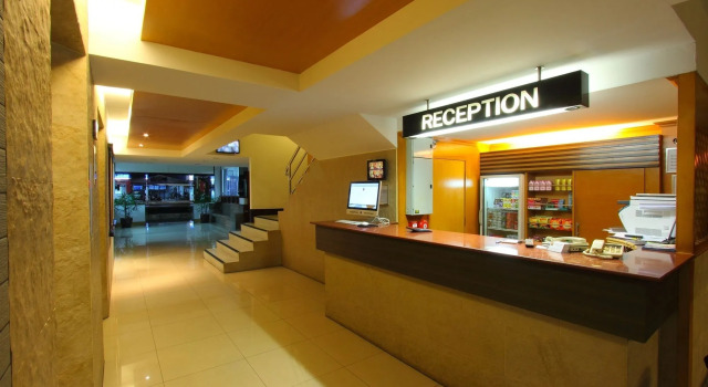 Hi Season Hotel