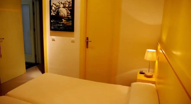 Hostal El Cardenillo, Buchen Sie Hotel Madrigal de la Vera 