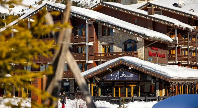 Hotel Mont Vallon, Забронировать Отель СПА-отели Мерибель-ле-Альё, рядом с Гондольный подъемник Платьер, SPA-услуги