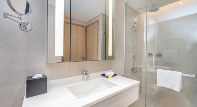 Номер Deluxe PARKROYAL Serviced Suites Hanoi