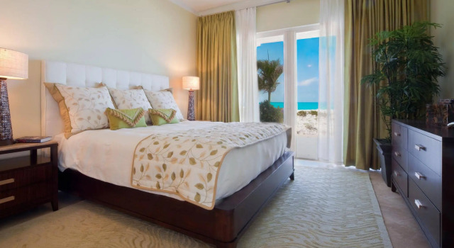 The Venetian on Grace Bay, Забронировать Апарт-отель Отели Грейс-Бэй с бассейном, Бассейн