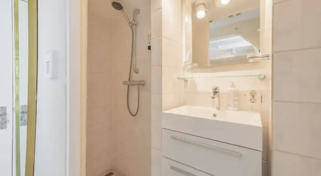 Одноместный номер Standard LOT Hotel