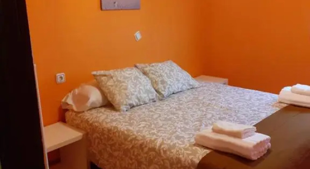 Praia da Borna 1ºB, Book Hotel  