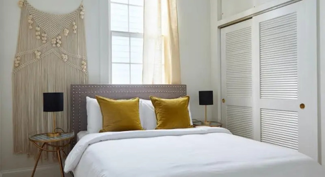 Sonder - Mandeville Suites, Забронировать Отель Новый Орлеан Луизиана, рядом с Porché West Gallery