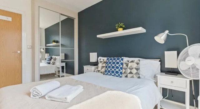 Апартаменты Stylish & Spacious Modern Apartments near Dalston Kingsland Station - by Short Stories London