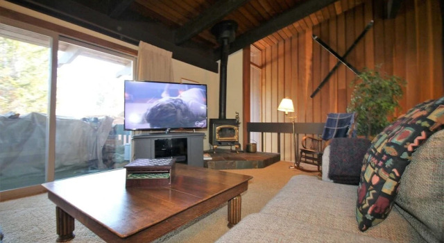 Mammoth S #230 4 Bedroom Condo, Забронировать Дом для отпуска Маммот-Лейкс Маммот, рядом с Гондольный подъемник Вилидж