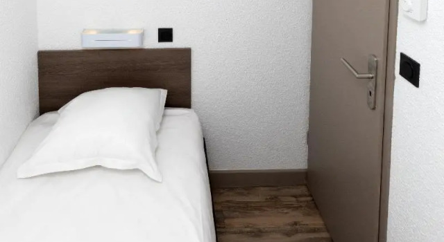 SOWELL HOTELS LOlivier, Забронировать Отель Отели Арля с парковкой, Парковка