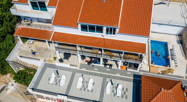 Mata Family Apartments, Забронировать Апартаменты/квартира Отели Молунат с парковкой, Парковка