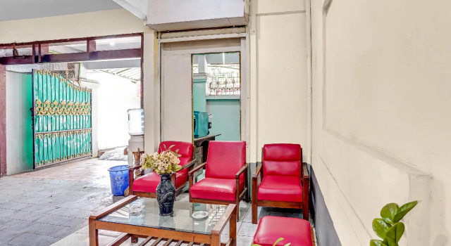 SPOT ON 90098 Anak Mama Guesthouse