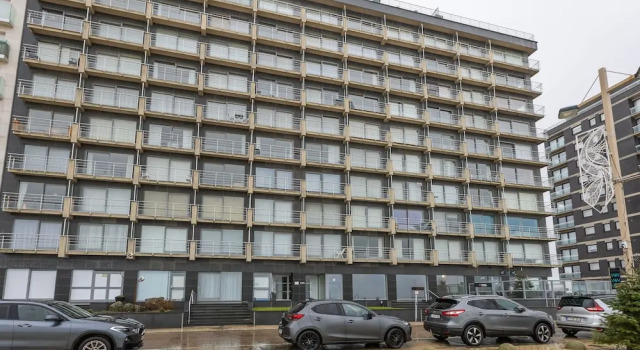 Luxurious Apartment With Stunning sea View, Prenota Appartamento Hotel a Flanders con parcheggio, Parcheggio