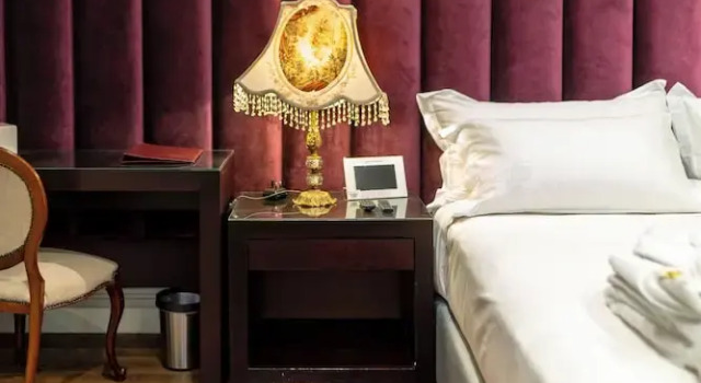 Номер Deluxe The Monarch Hotel