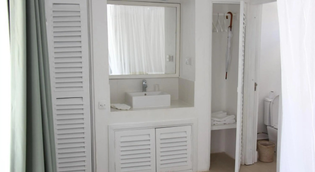 Dhow Inn Boutique Hotel