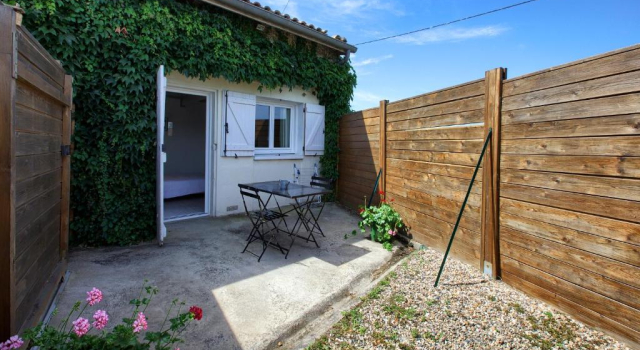 Апартаменты Les Abris de Saint Sulpice - Saint-Émilion