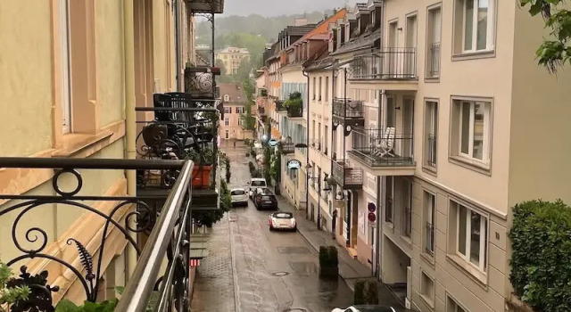 Семейные апартаменты с балконом Lovely Apartment in Baden-Baden
