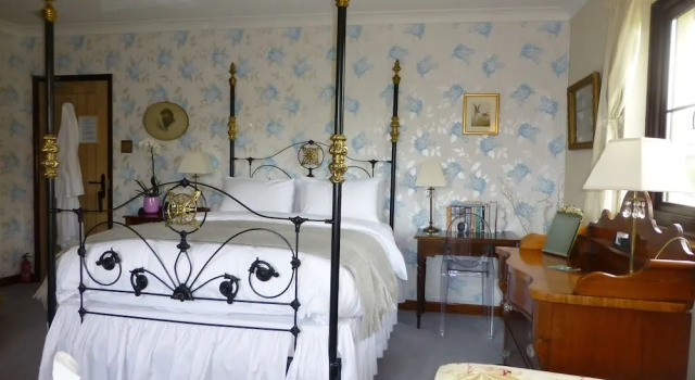 Coedllys Country House B&B, Varaa Bed and Breakfast Llangynin Carmarthenshire