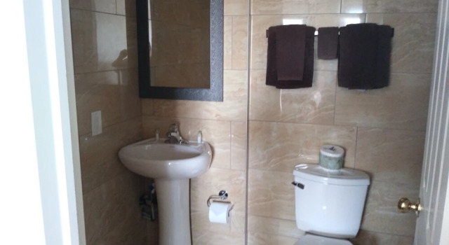 Standardní Čtyřlůžkový suterén pokoj Aries Motel