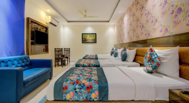 Семейный номер Superior Hotel HSP Suites - Near IGI Airport, New Delhi