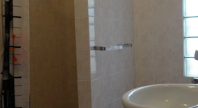 Трёхместный номер Hôtel Charles
