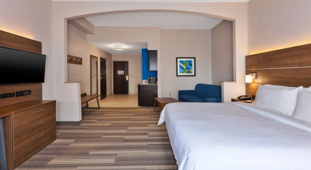 Люкс Holiday Inn Express Hotel & Suites Warminster-Horsham by IHG