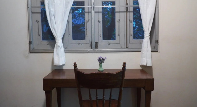24 Samsen Heritage House