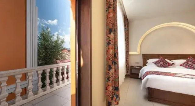 Люкс с балконом Katyusha B&B