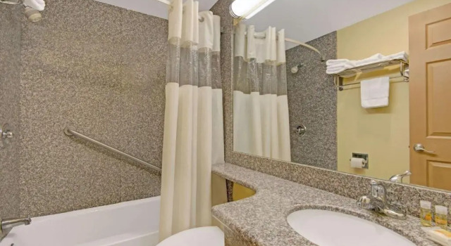 Двухместный номер Days Inn by Wyndham Washington
