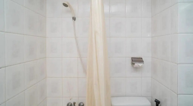 Люкс RedDoorz Plus near Pasar Anyar Bogor
