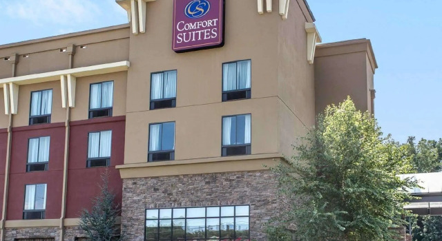 Четырёхместный номер Standard Comfort Suites Kodak Sevierville