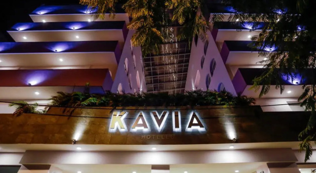 Кровать в общем номере Hotel Kavia