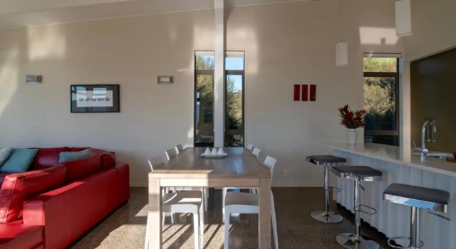 Kotare Point Paradise - Akaroa Holiday Home, Забронировать Отель Акароа 