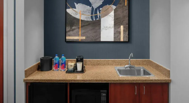 Люкс Courtyard by Marriott Santa Clarita Valencia