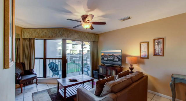 Two bedroom, two and half bath condo walking distance to The Hangout, Buchen Sie Aparthotel Aparthotels in Alabama, Aparthotel