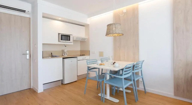 Апартаменты c 1 комнатой с видом на море Cabot Hobby Club Apartments