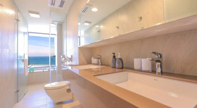 Четырёхместный номер Standard с видом на море Laguna Villas & Resorts