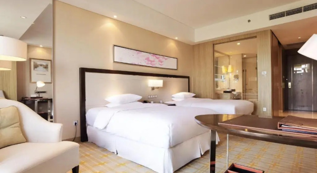 Четырёхместный номер Deluxe Sheraton Qinhuangdao Beidaihe Hotel