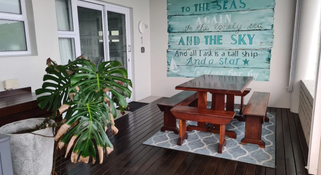Апартаменты Classic Цокольный этаж c 1 комнатой South Point Guest Lodge