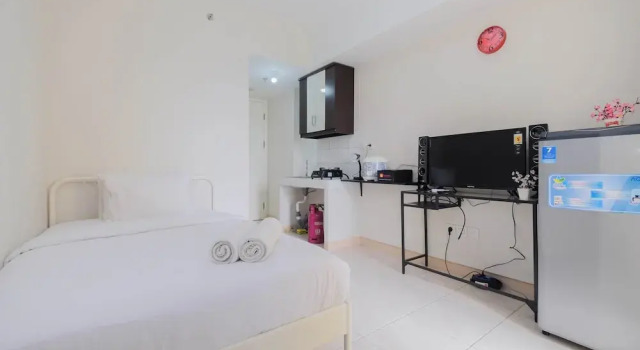Stylish and Posh Studio Springlake Summarecon Bekasi Apartment
