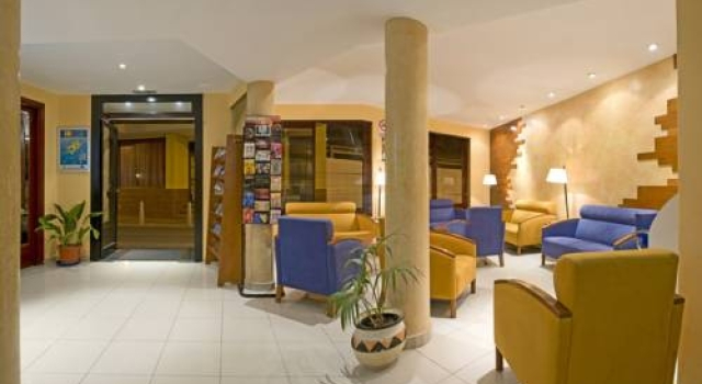 Hostal Roig, Rezerwuj Hotel Hotele w Majorka z parkingiem, Parking
