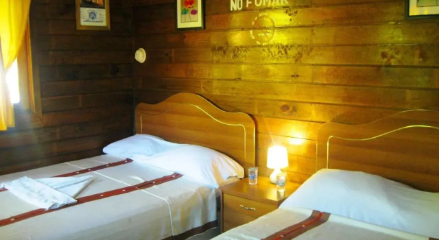 Mar Marine Yacht Club, Rezerwuj Hotel Hotele w Rio Dulce z parkingiem, Parking