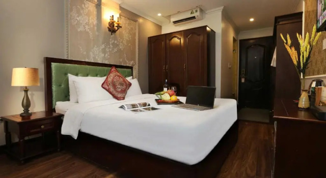 Полулюкс Golden Sail Hotel & Spa